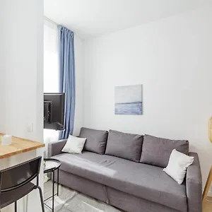 nice-23-m-bright-and-renovated-near-sacre-coeur.fr-paris.fr/